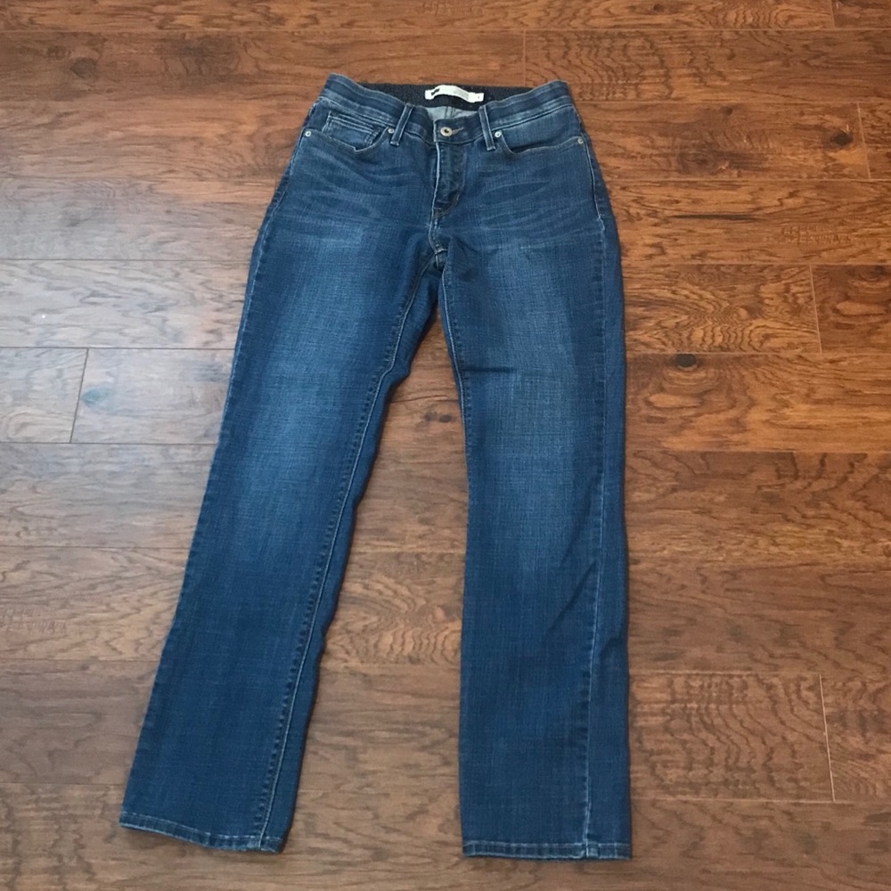 Levi’s Perfect Waist Straight Leg Size 4 525